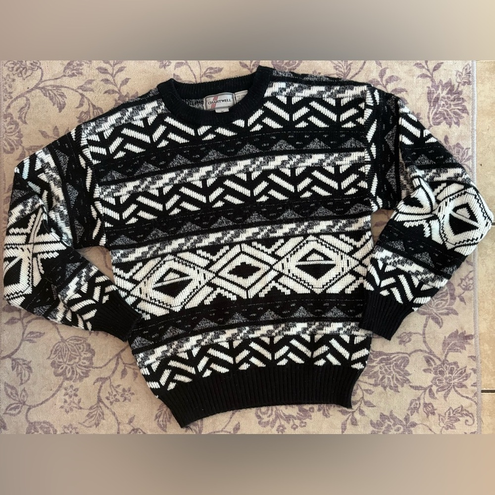 Vintage Chartwell Black and White Geometric Crewneck Sweater Unisex